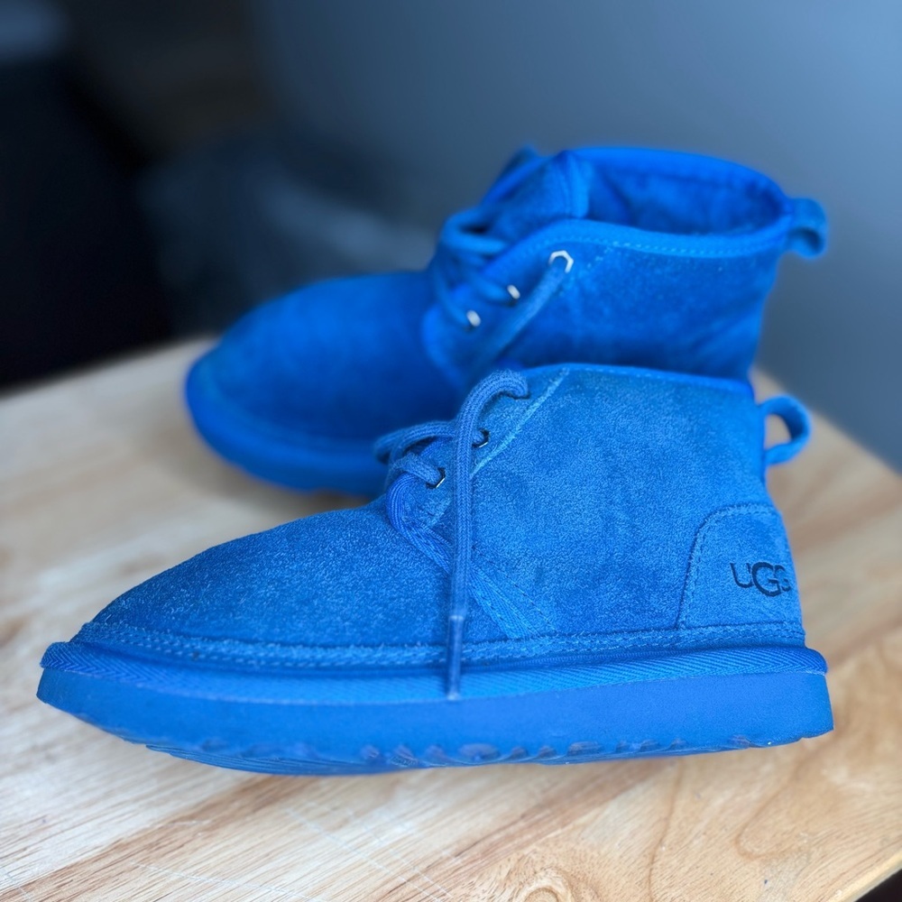 Kid's UGG Neumel II | cobalt blue | sz 1 | GUC - Picture 3 of 8